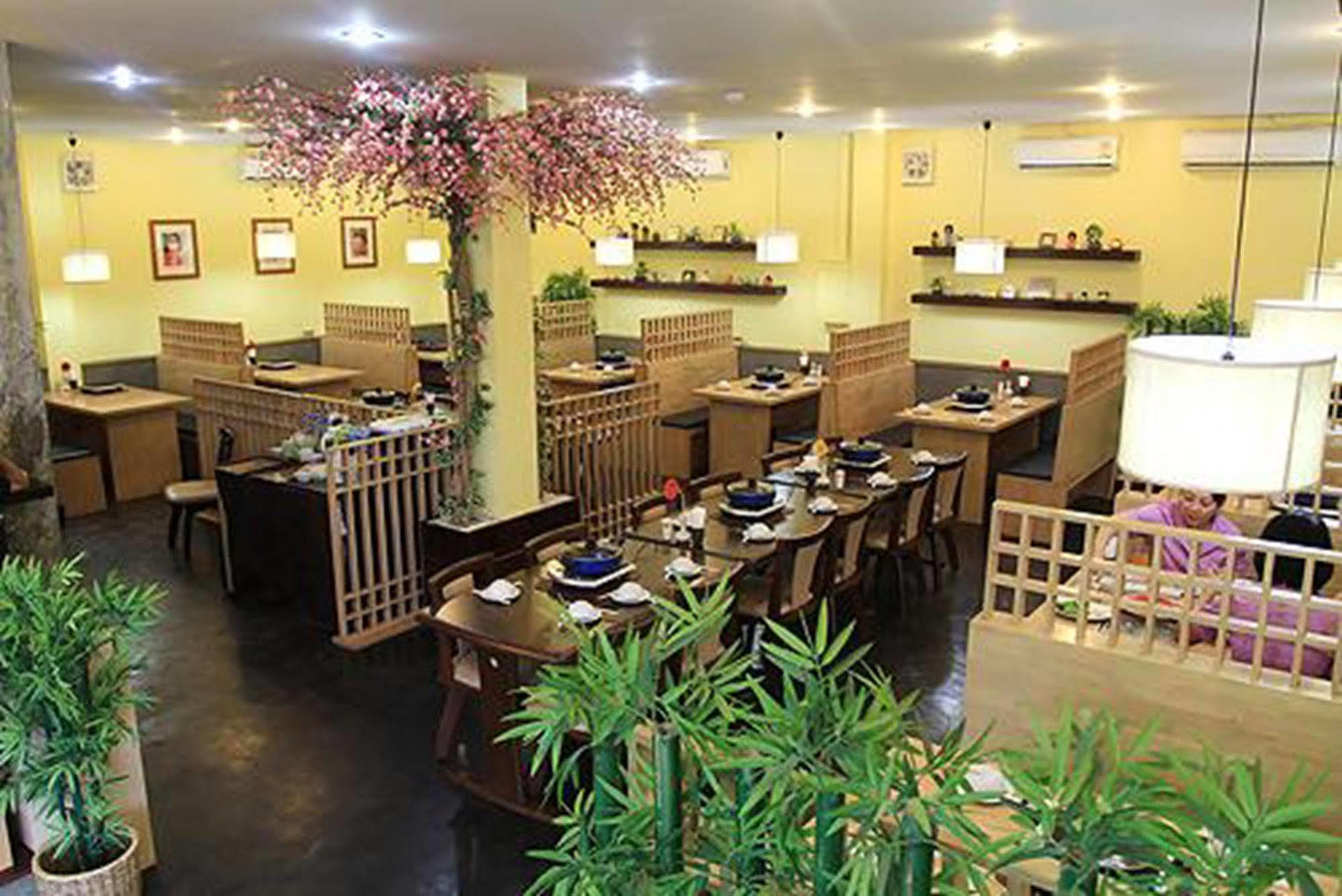 Avion Khách sạn 5*